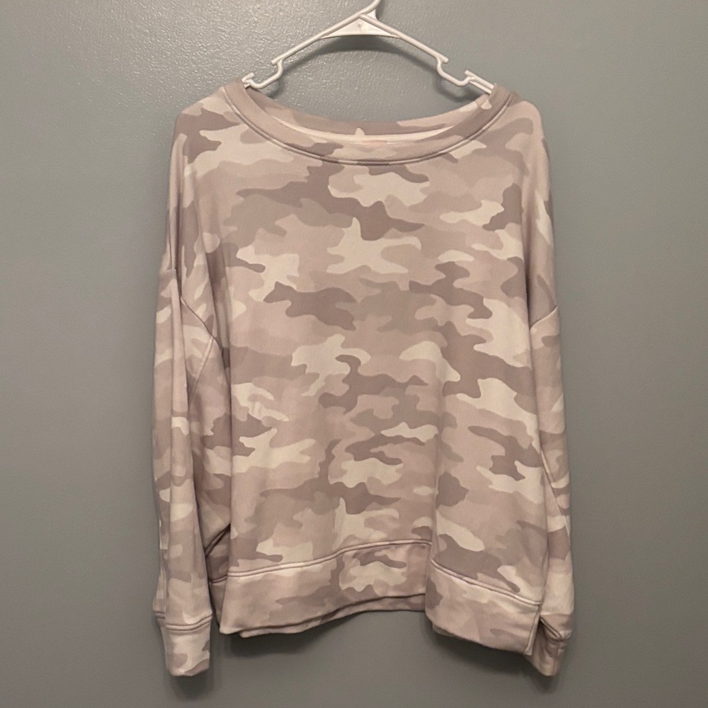 Secret Treasures Camouflage Sweatshirt - Cream and Tan